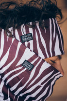 BANDEAU TECHNIQUE ZEBRA BORDEAUX – Porté / ambiance (JPG)