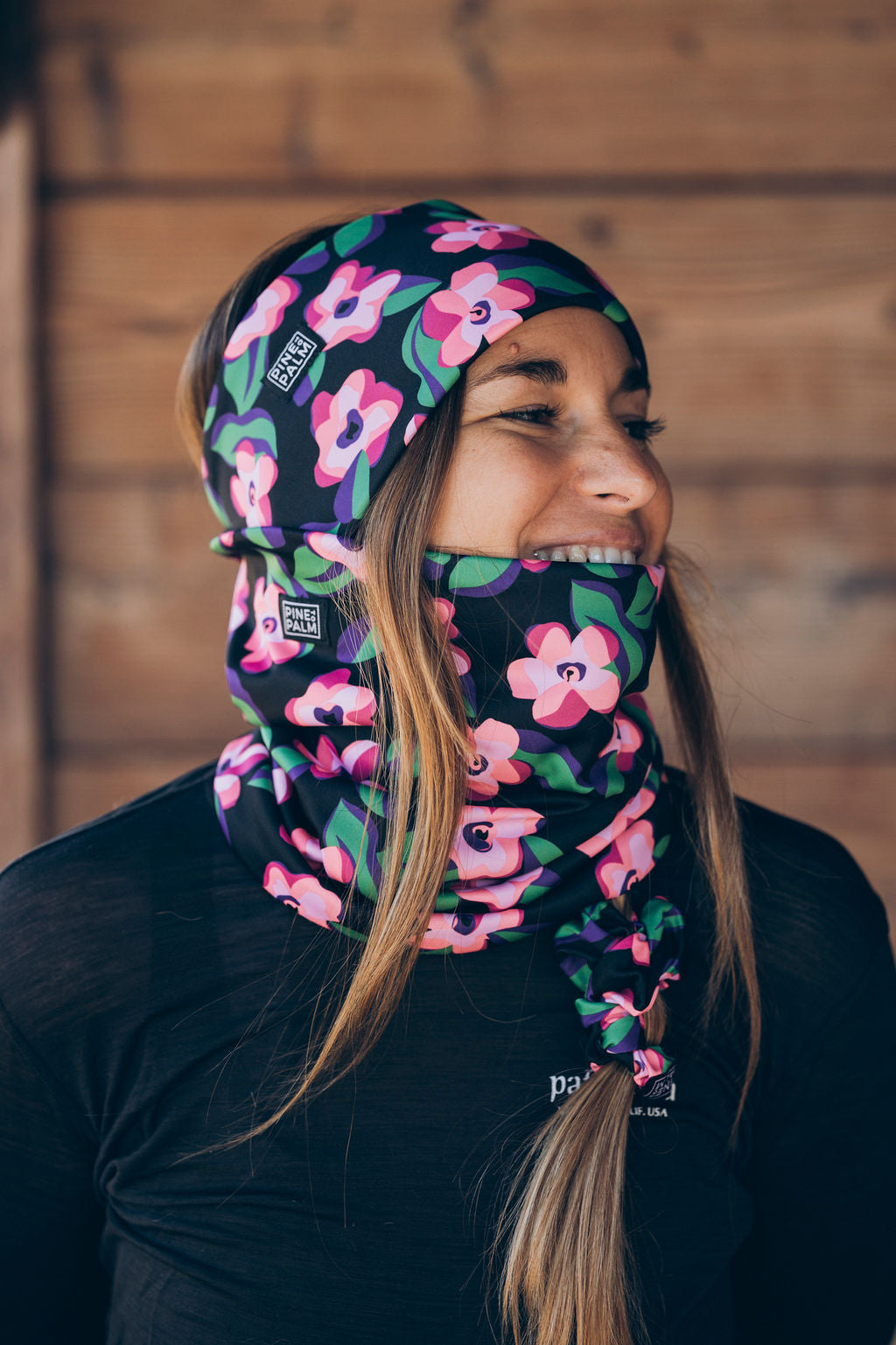 TOUR DE COU TECHNIQUE ROSA – Porté / ambiance (JPG)