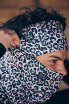 TOUR DE COU TECHNIQUE WILD VANILLE – Porté / ambiance (JPG)